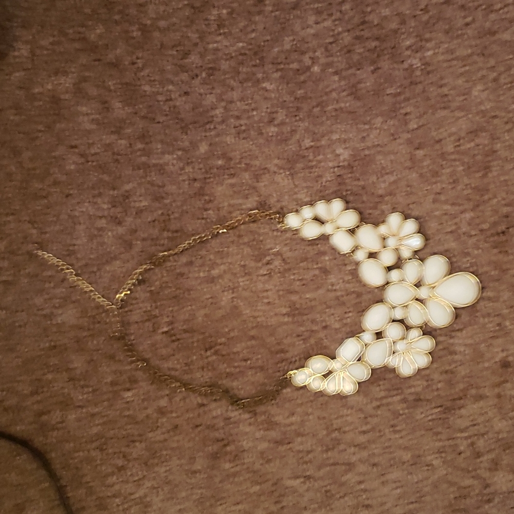 Necklace - Picture 4 of 4